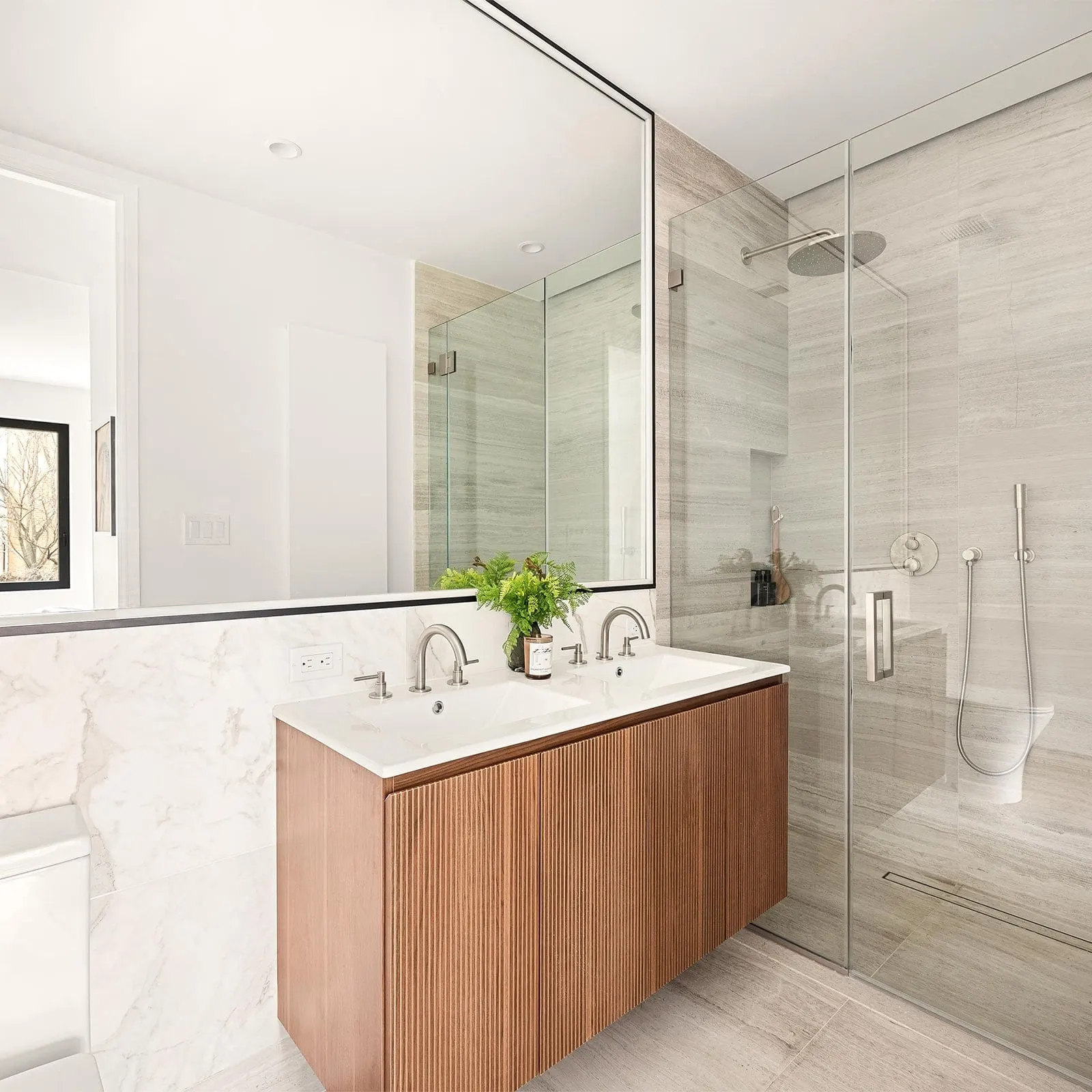 630 Grand — image 12