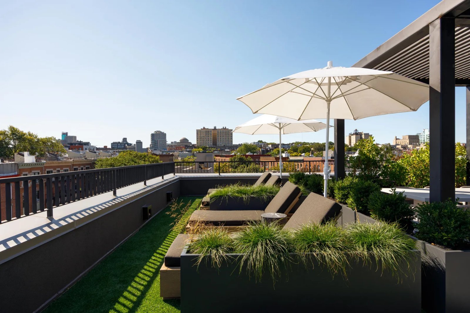 630 Grand — image 16