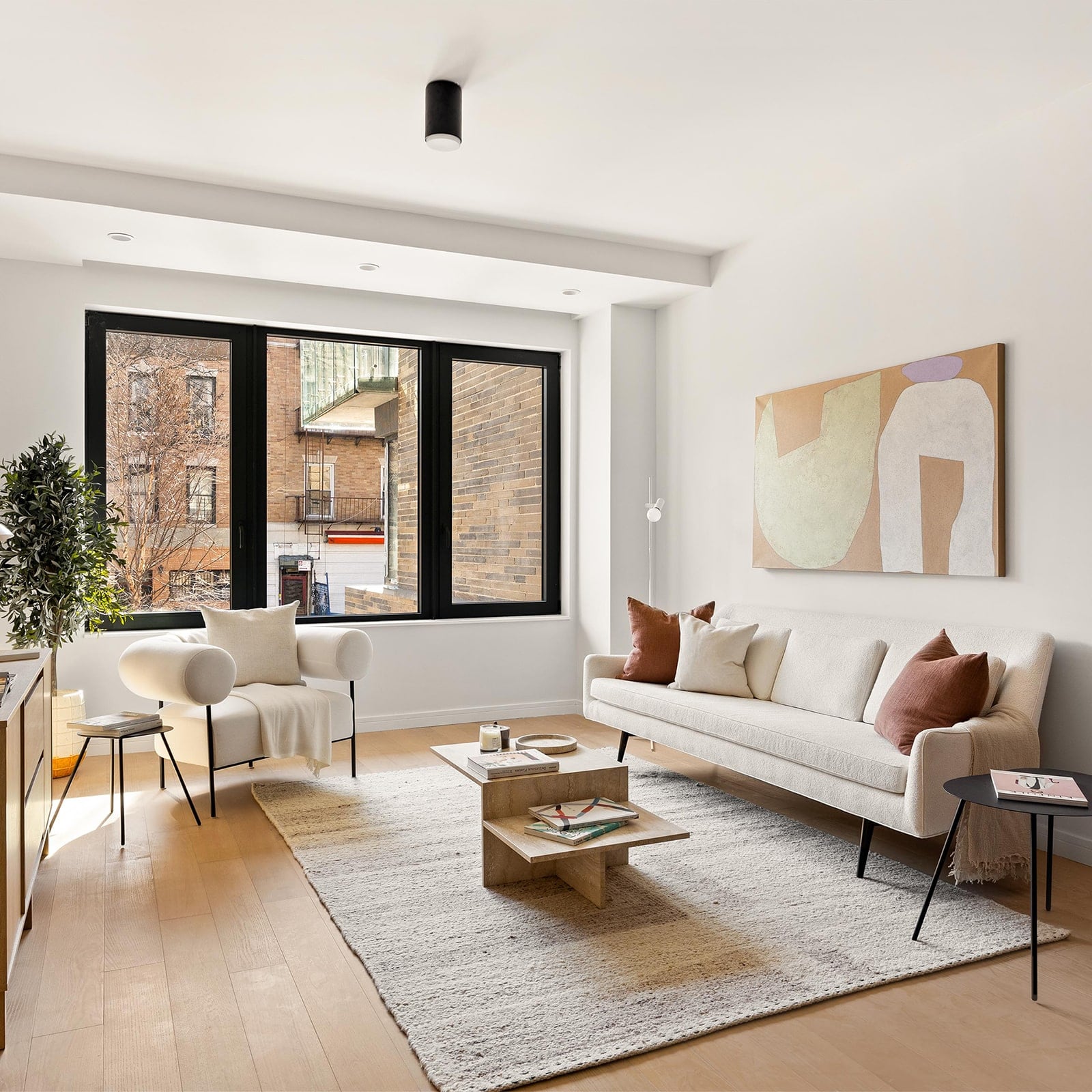 630 Grand — image 10