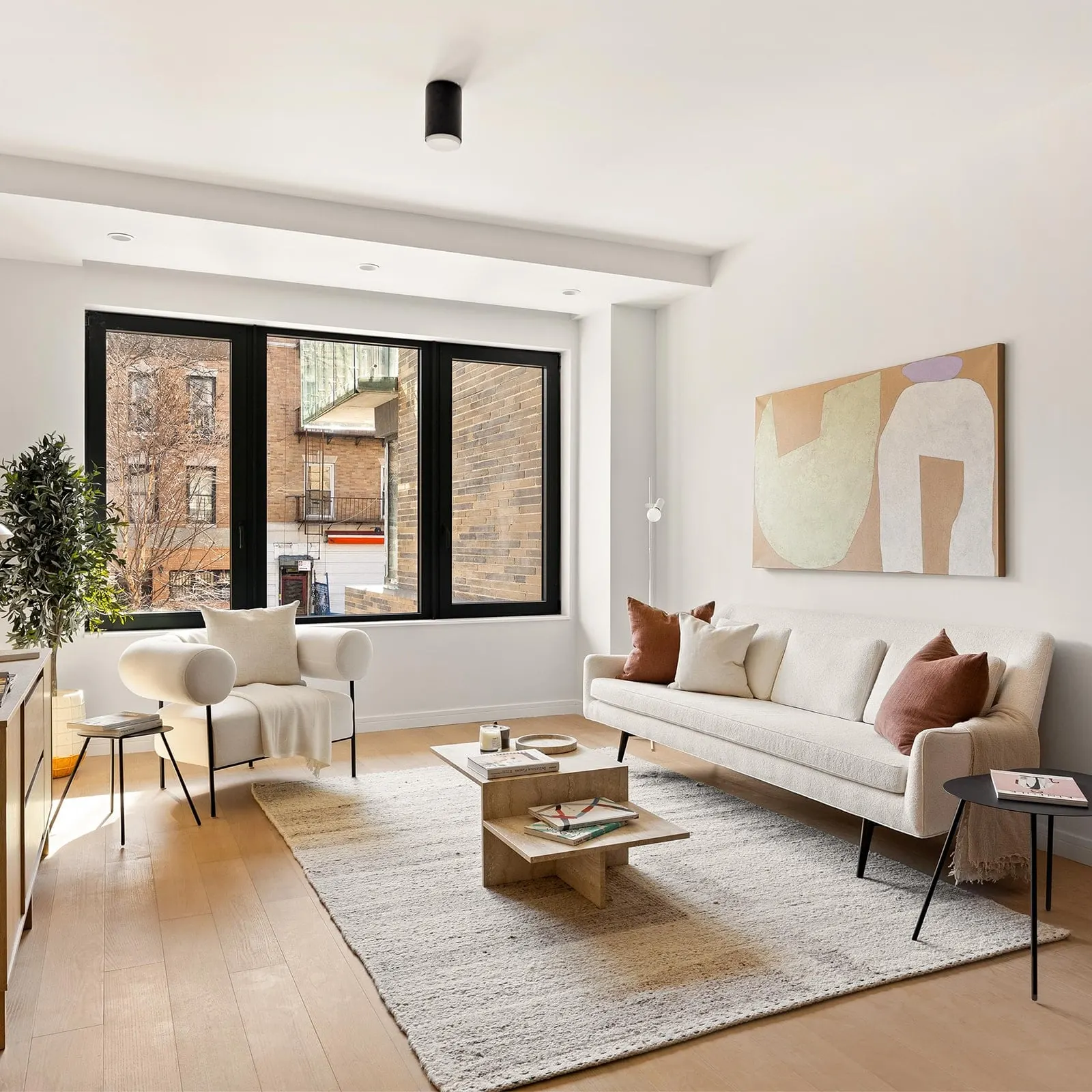 630 Grand — image 10