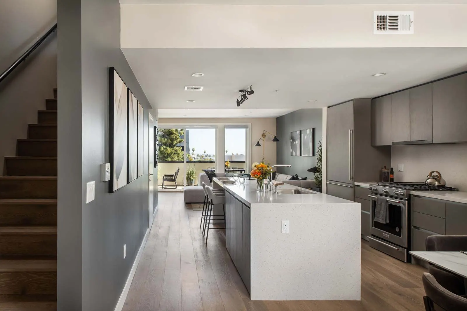 The Collection at 380 Cordova — image 2